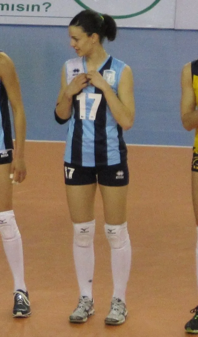 Duygu Çetav portresi