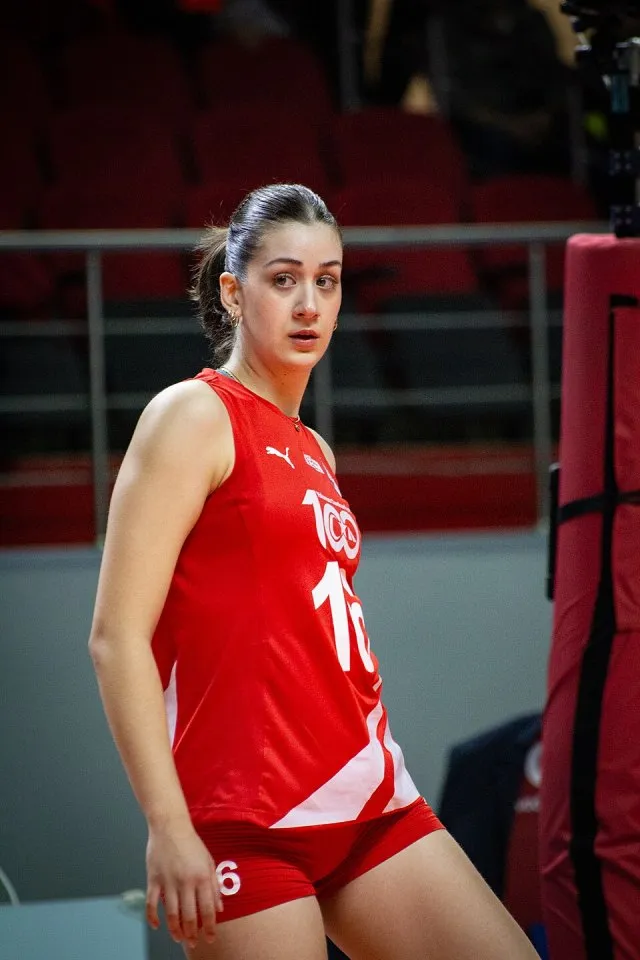 Ecesu Soner portresi
