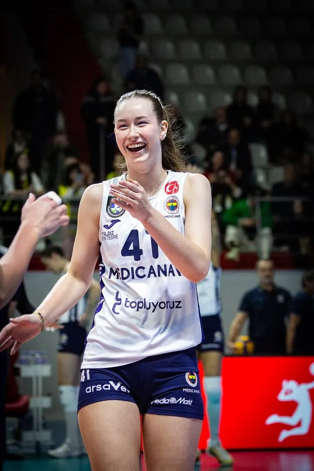 Liza Safronova portresi