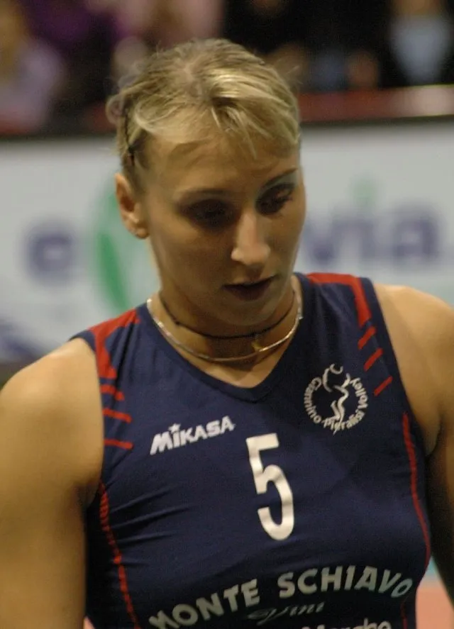 Lyubov Sokolova portresi
