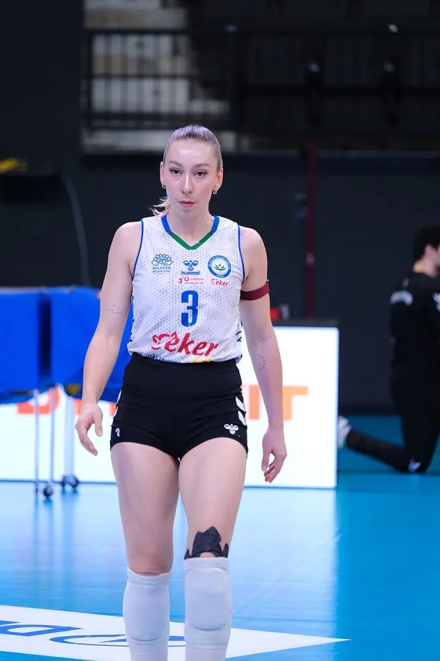 Merve İzbilir portresi