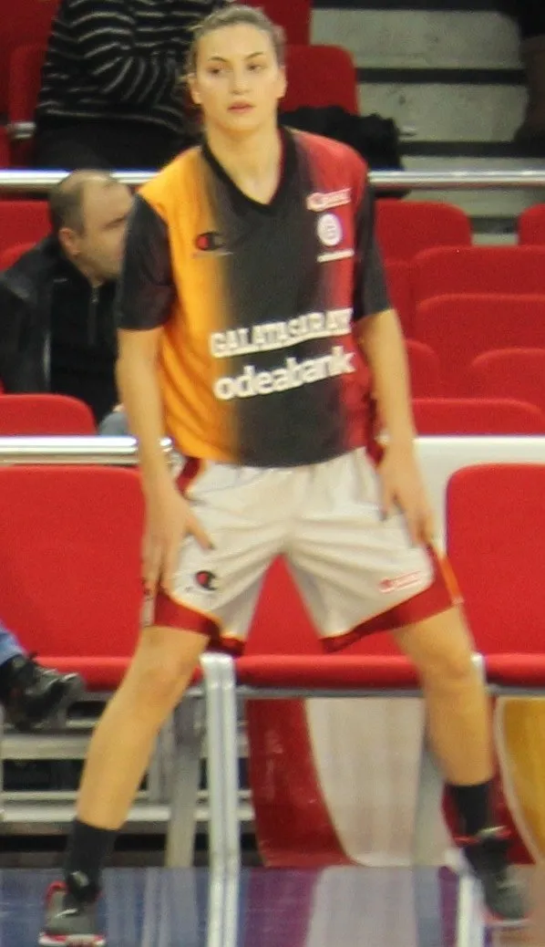 Yasemen Saylar portresi