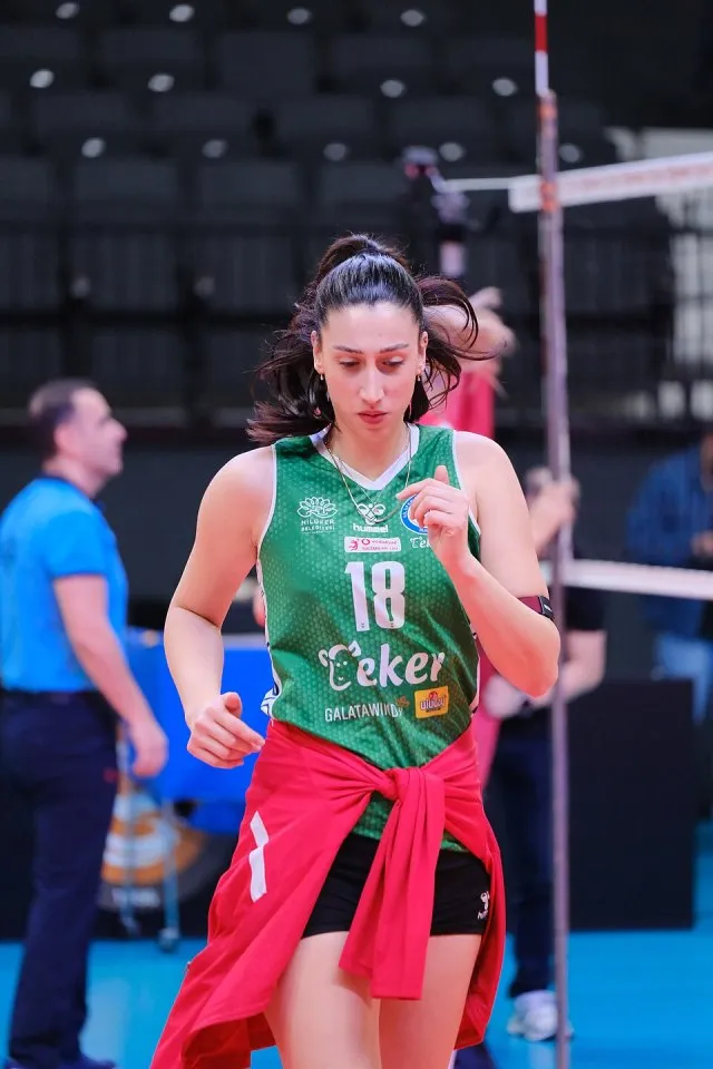 Yasemin Şahin (voleybolcu) portresi