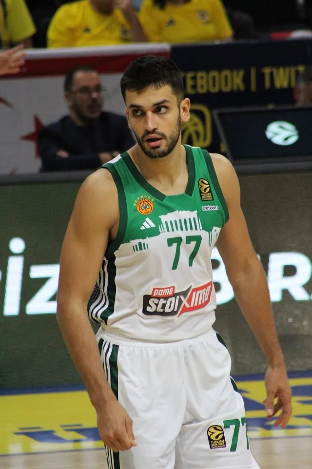 Ömer Faruk Yurtseven portresi