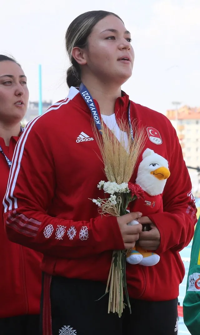 Özlem Becerek portresi