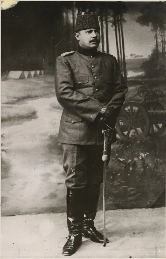 Hüseyin Avni (Arıburun) portresi