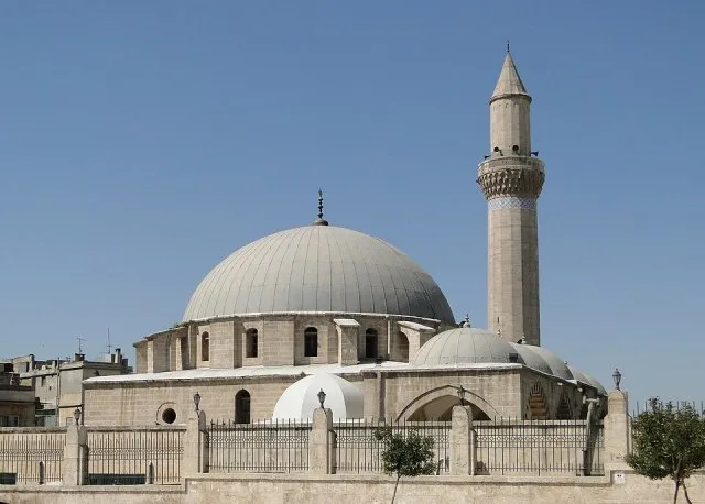 Hüsreviye Camii portresi