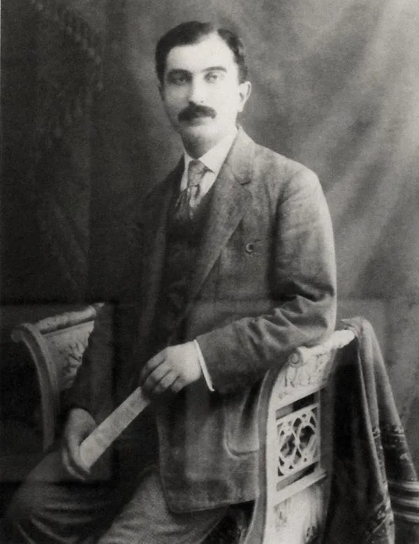 Mihran Mesrobyan portresi