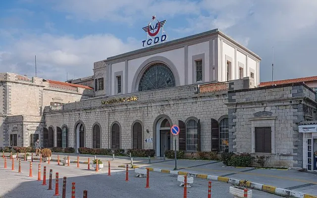İzmir-Eğirdir demiryolu portresi