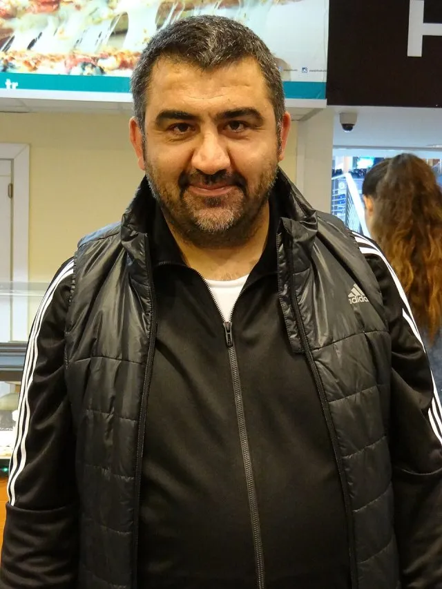 Ümit Özat portresi