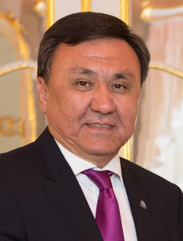 Kubanıçbek Ömüraliyev portresi