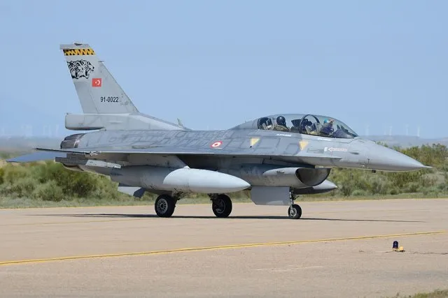 1996 Türk F-16 uçağının düşürülmesi portresi