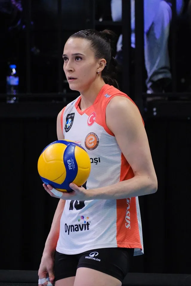 Emily Maglio portresi
