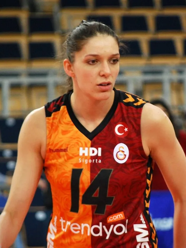 Hristina Vuçkova portresi