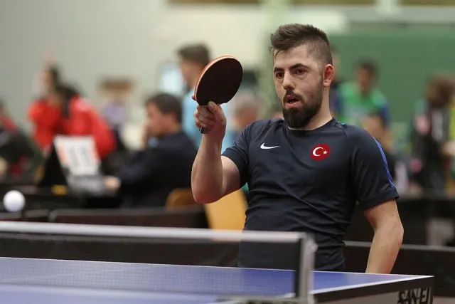 Ali Öztürk (masa tenisçi) portresi