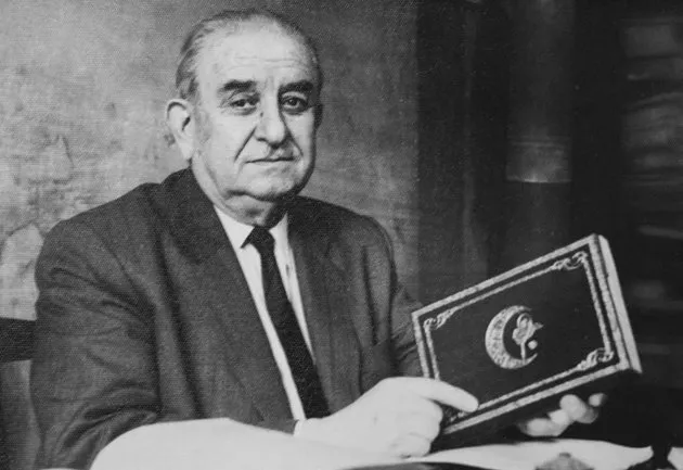 İbrahim Hakkı Konyalı portresi