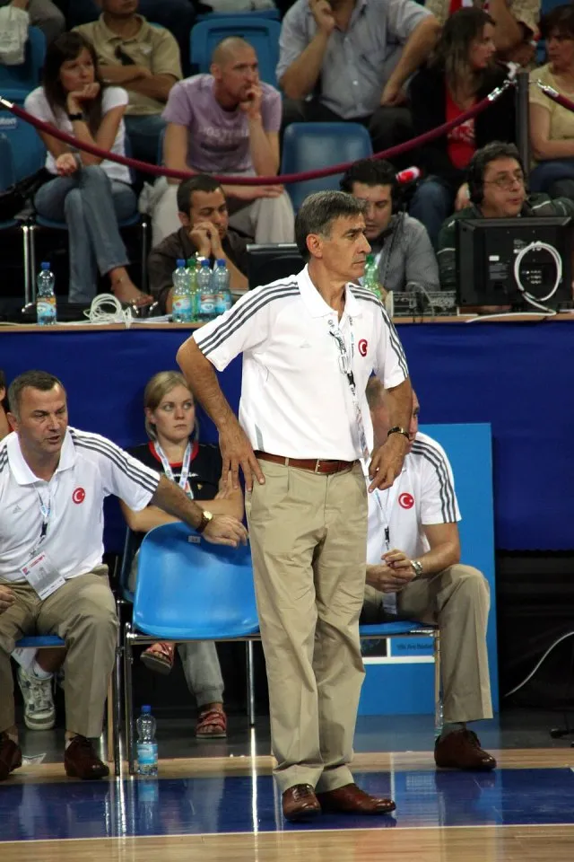 Bogdan Tanjević portresi