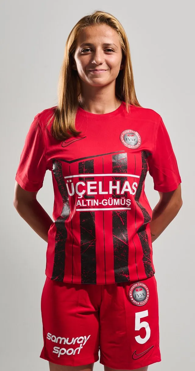 Yeliz Açar portresi