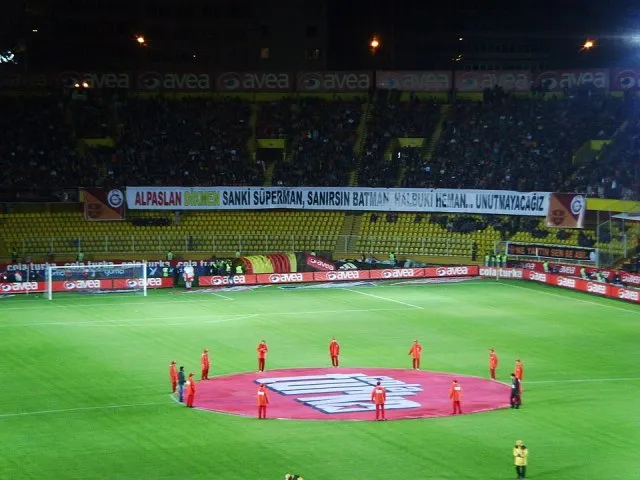 ultrAslan portresi