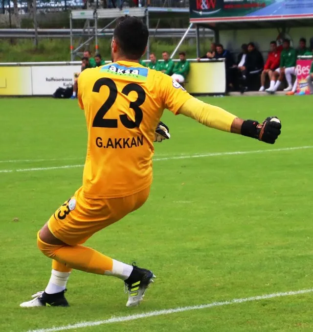 Gökhan Akkan portresi