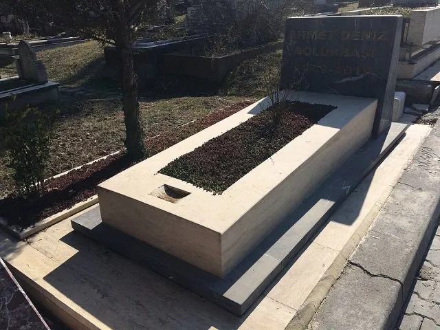 Deniz Bölükbaşı portresi