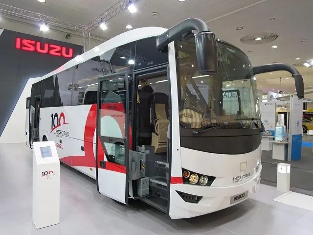 Isuzu Visigo portresi