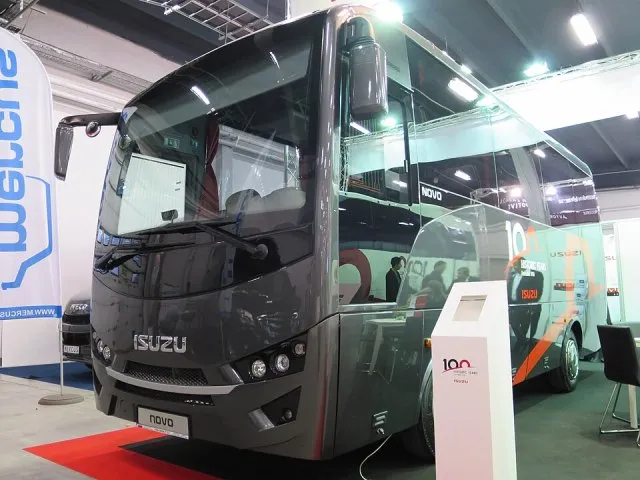 Isuzu Novo portresi