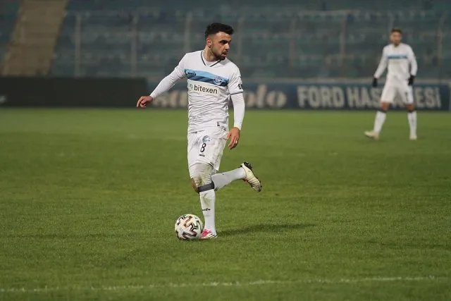 Sinan Kurt (1995 doğumlu futbolcu)