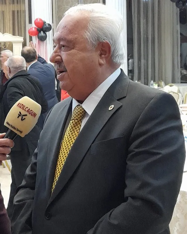 Niyazi Akdaş portresi