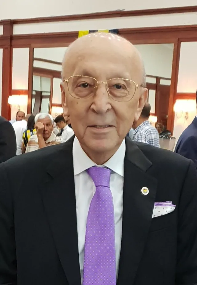 Vefa Küçük portresi