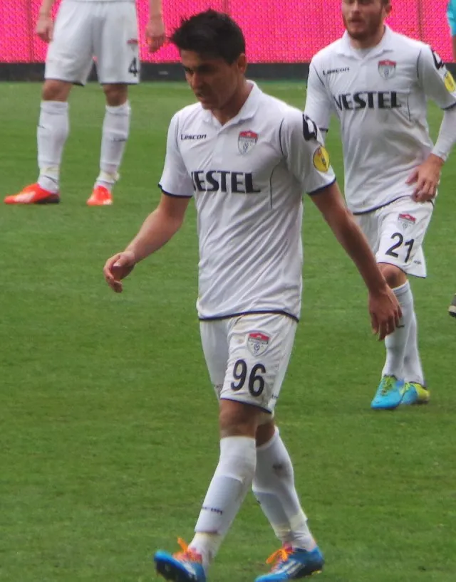 İsmail Köse (1996 doğumlu futbolcu)