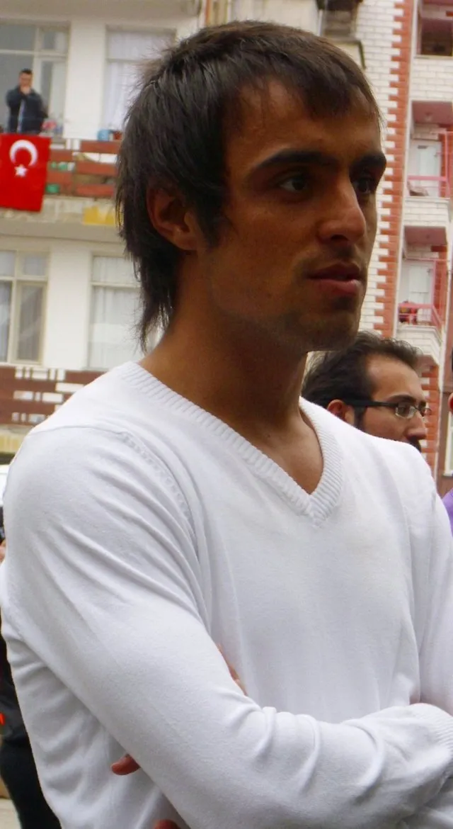 Ufuk Bayraktar (futbolcu)