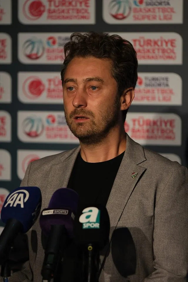 Sezer Sezgin portresi