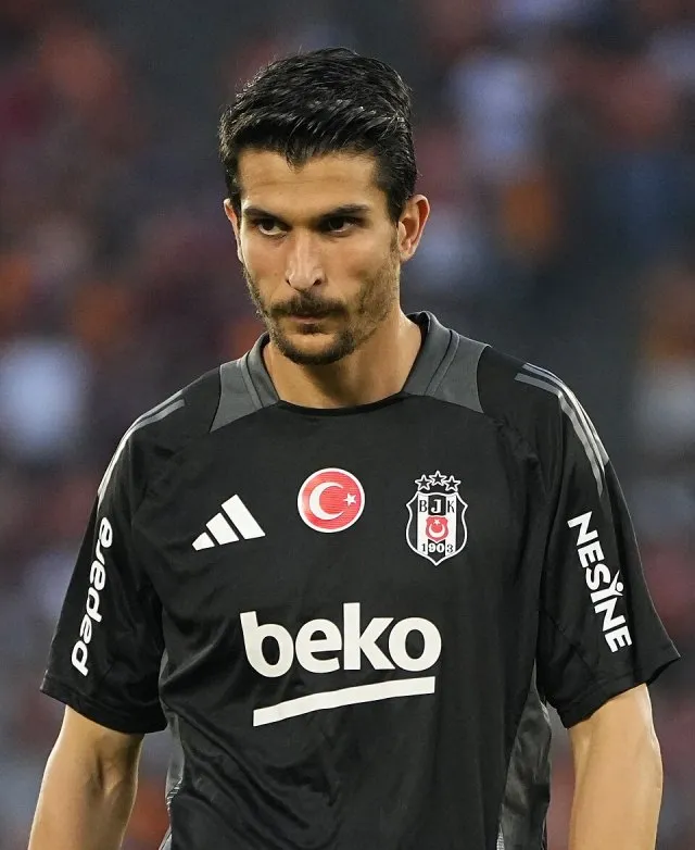 Necip Uysal portresi