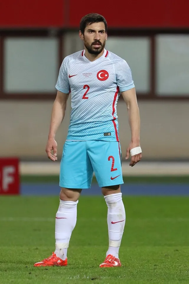 Şener Özbayraklı portresi