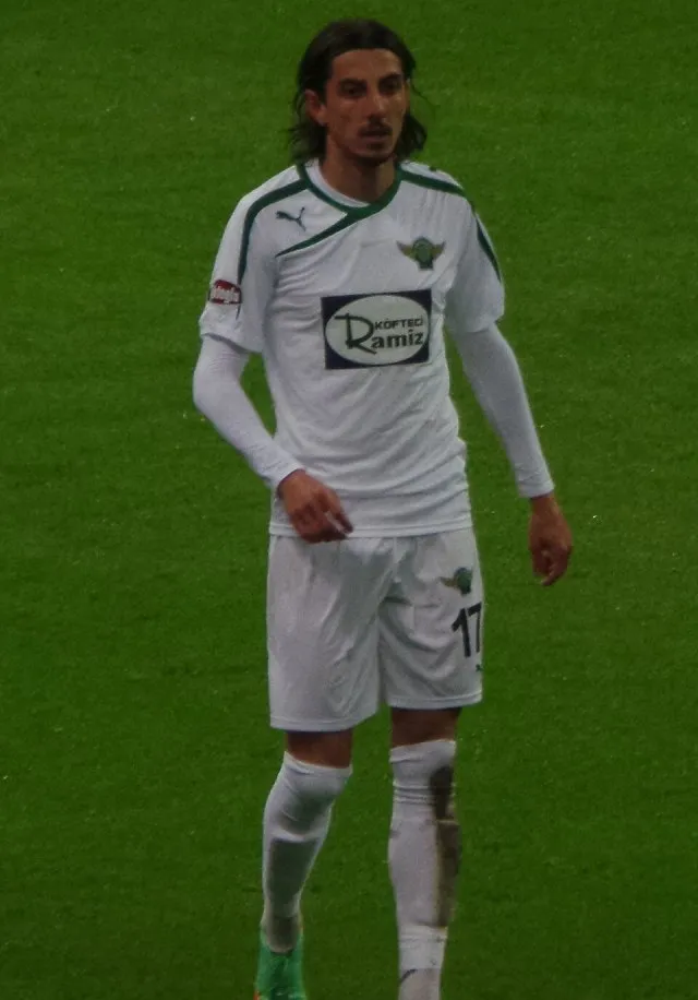 Mehmet Akyüz portresi