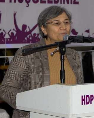 Leyla Güven portresi