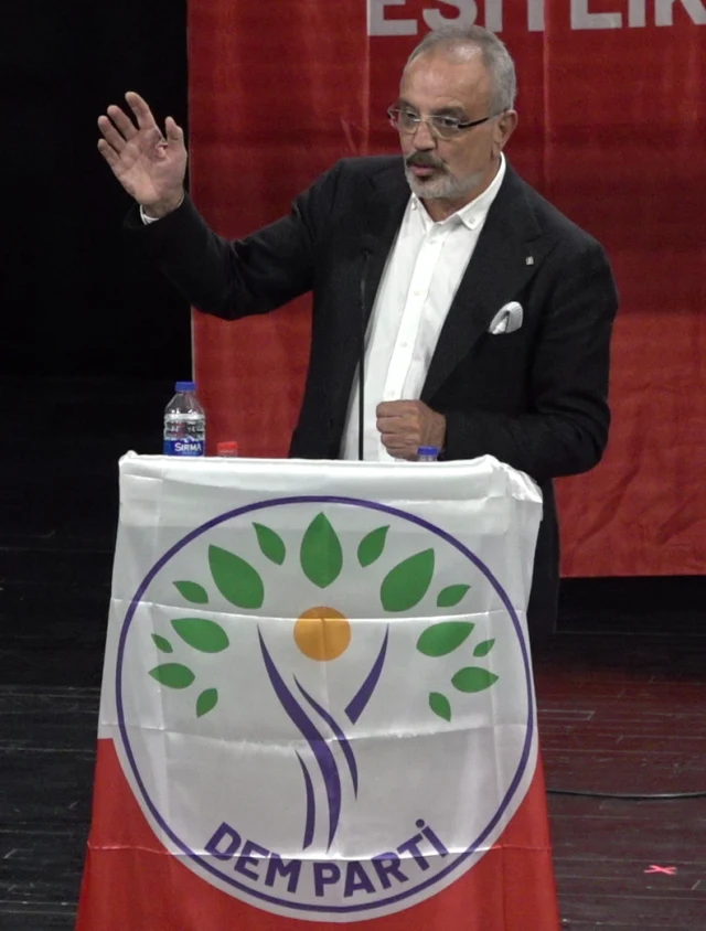 Sırrı Sakık portresi
