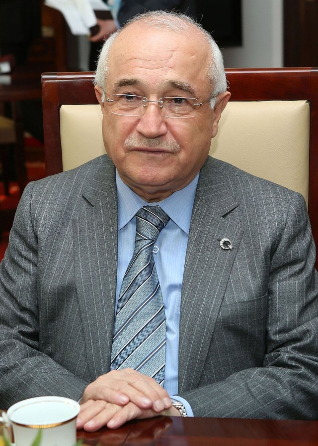 Cemil Çiçek portresi