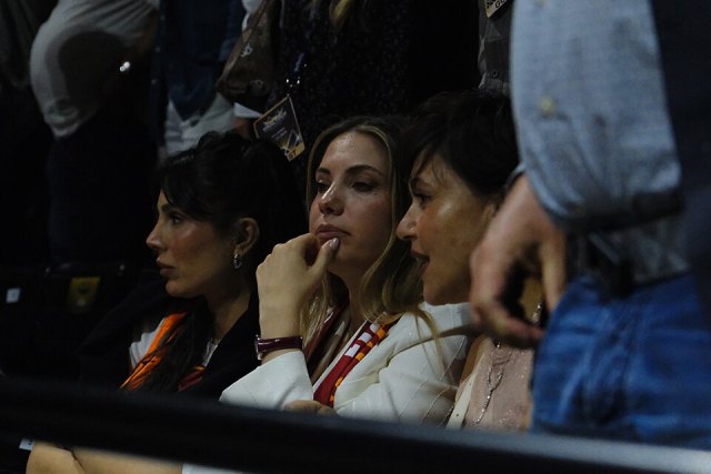 Eda Ece portresi