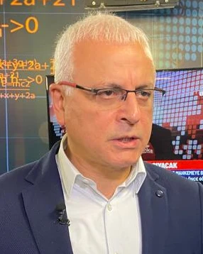 Merdan Yanardağ portresi