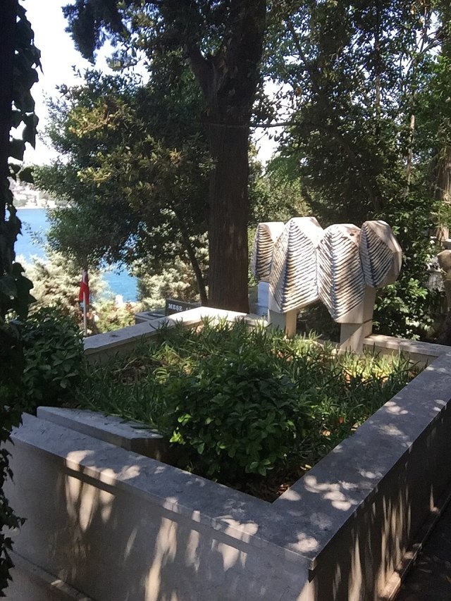 Oktay Ekinci portresi