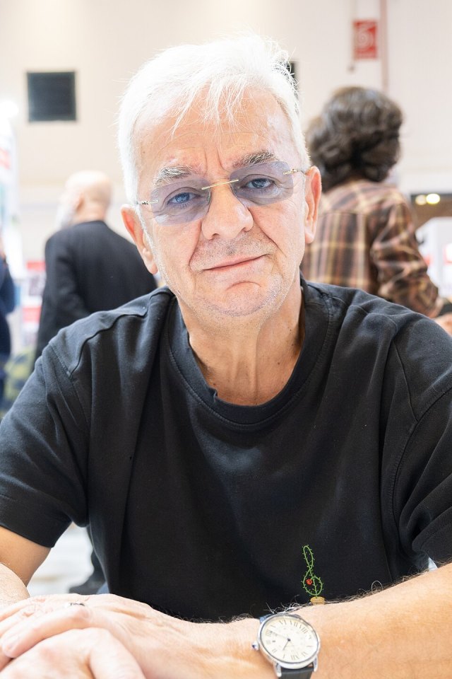 Zafer Algöz portresi