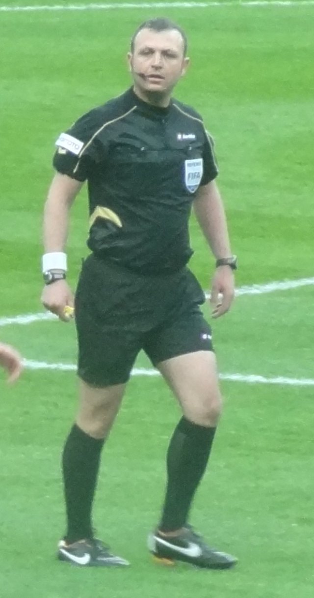 Tolga Özkalfa portresi