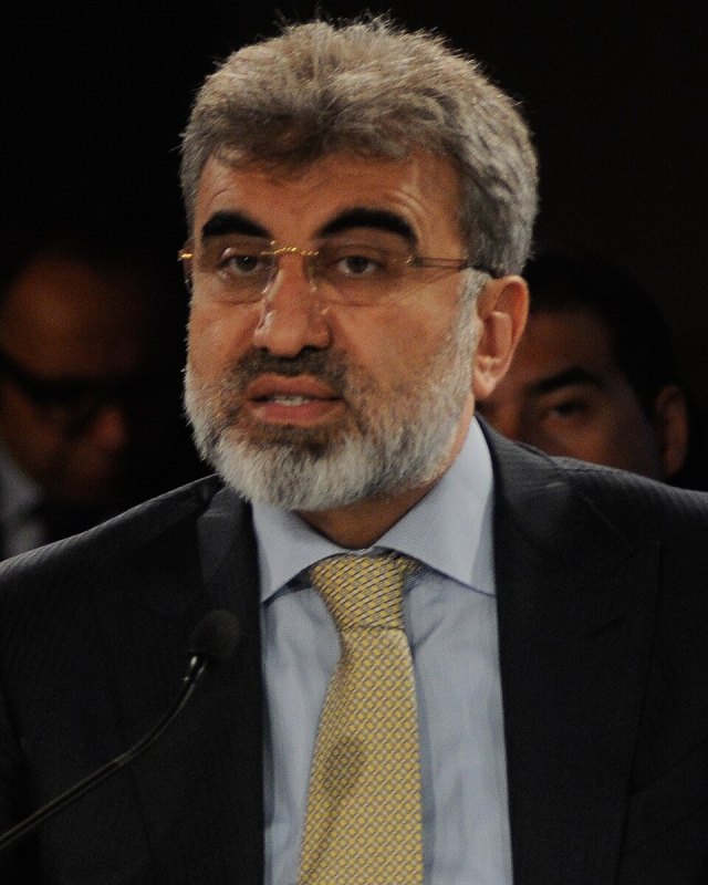 Taner Yıldız portresi