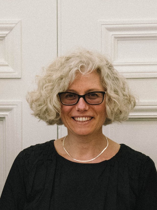 Esra Özyürek portresi