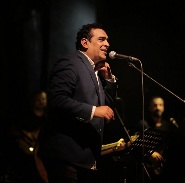 Ege (şarkıcı) portresi