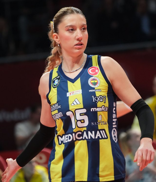 Arelya Karasoy portresi