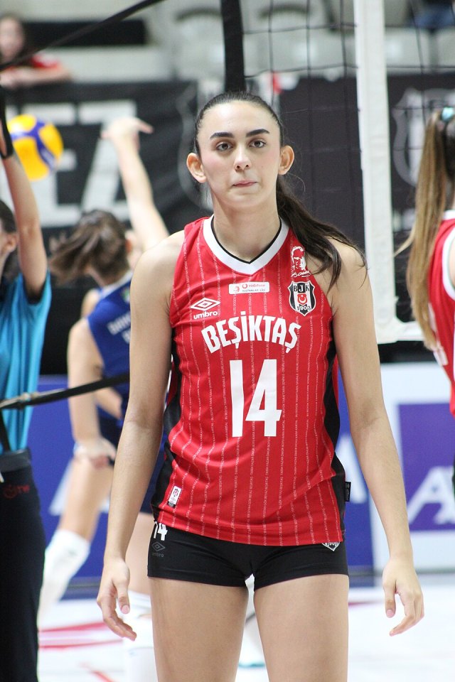 Begüm Kaçmaz portresi