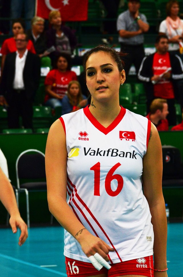 Büşra Kılıçlı portresi